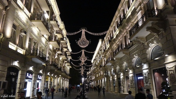 http://expatedna.com/wp-content/uploads/2012/11/Bright-lights-in-Baku.jpg