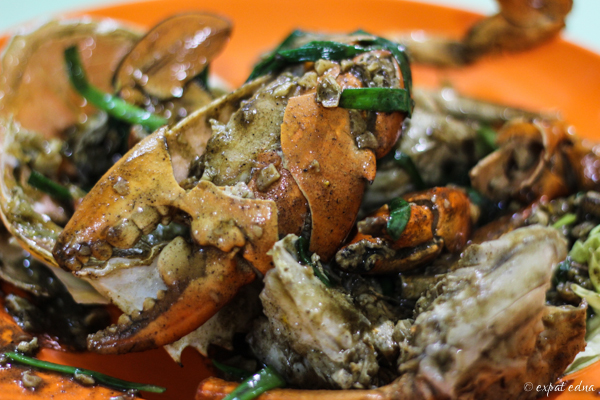 the-5-best-things-i-ate-in-singapore-1-black-pepper-and-chilli-crab